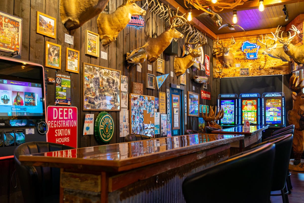 Alma - Red Ram Saloon-09