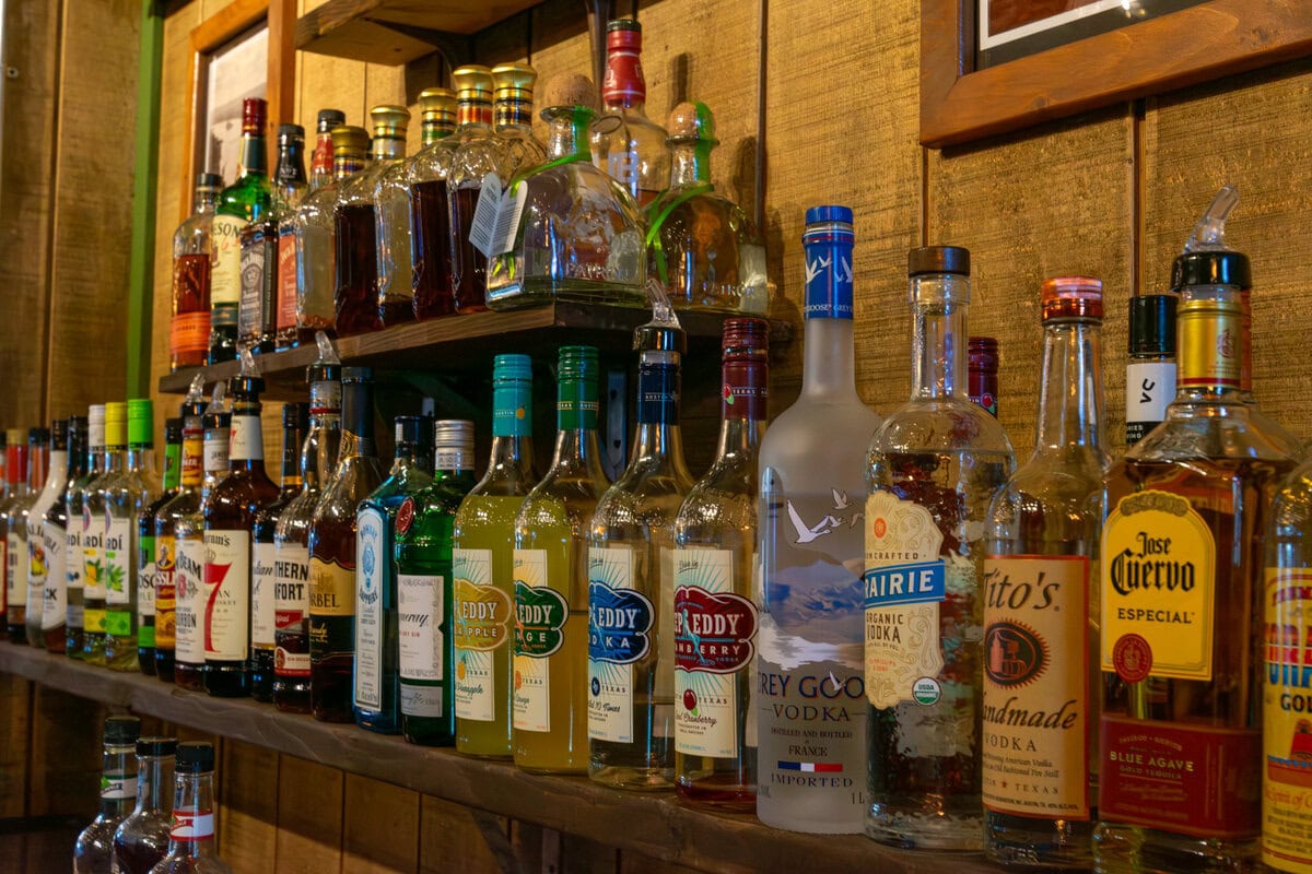 Alma - River Road Tavern-04