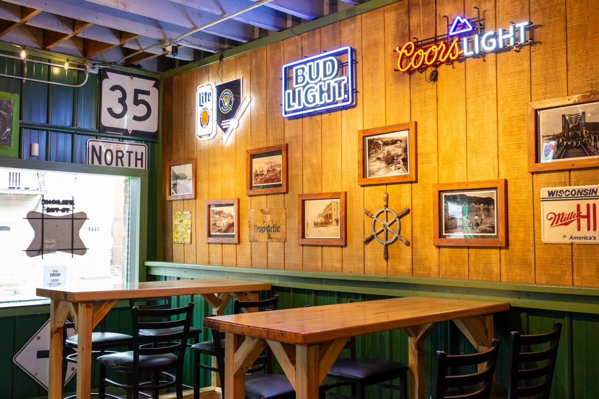 Alma - River Road Tavern-06