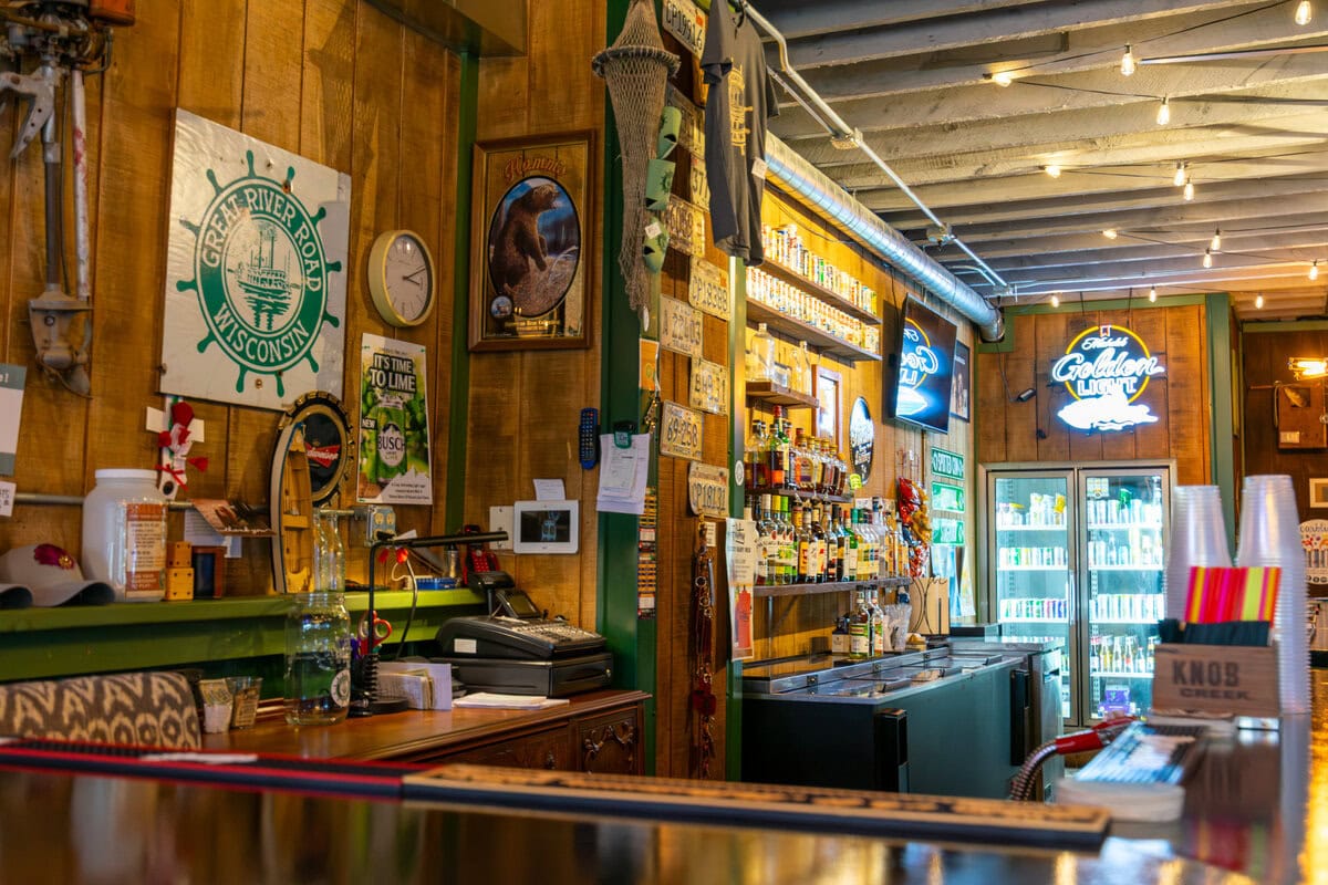 Alma - River Road Tavern-07