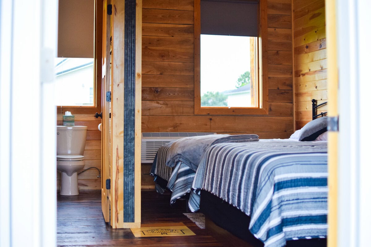 Waumandee - Hideaway Inn-06